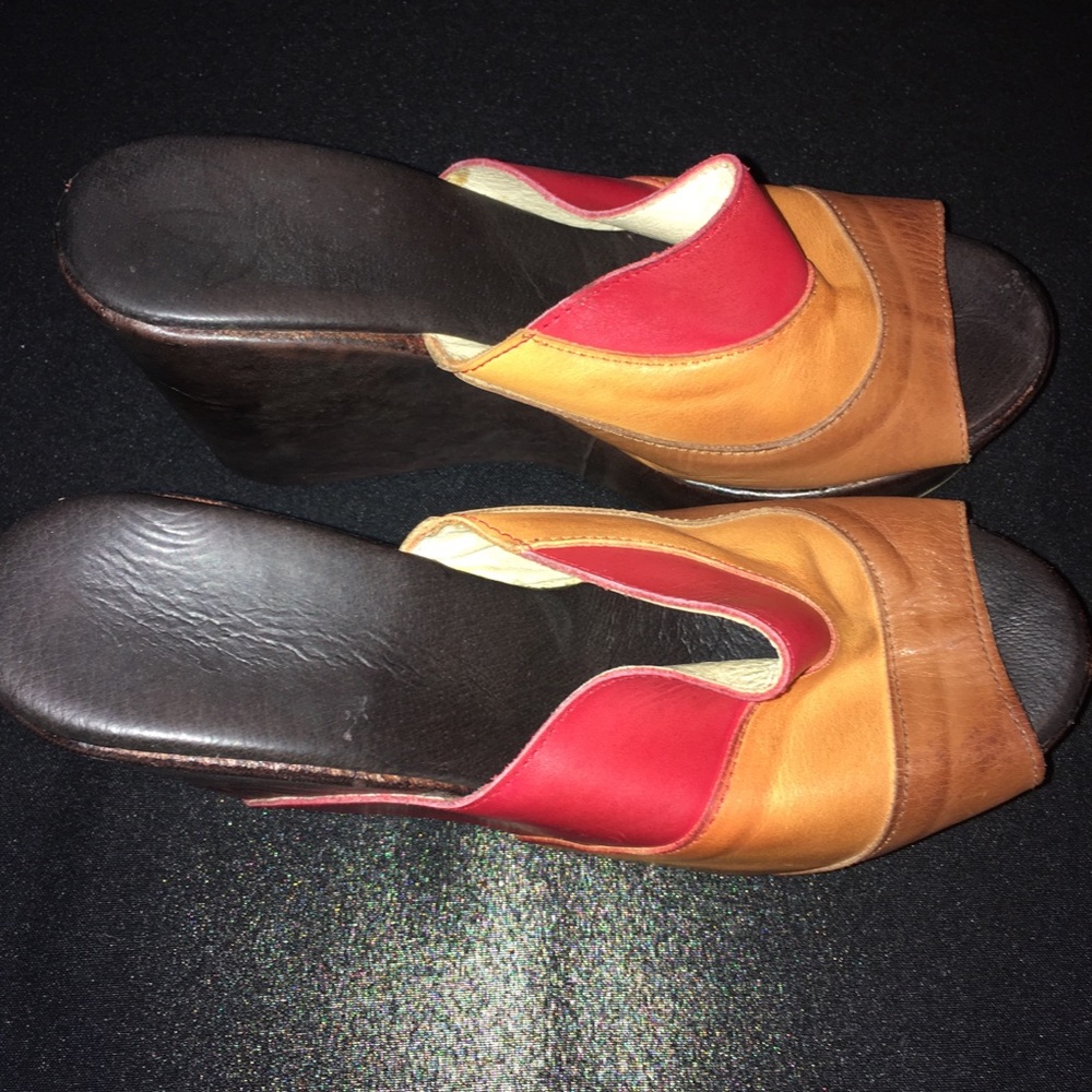 Wedge - Picture 3 of 4